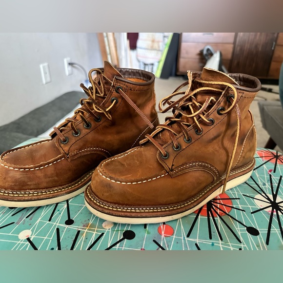 Red Wing 1907 Men’s Heritage 6" Classic Moc Toe Boots - Picture 3 of 4